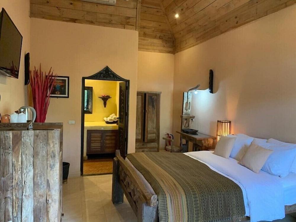 Nirvana Resort Koh Chang Bang Bao Beach Exterior photo