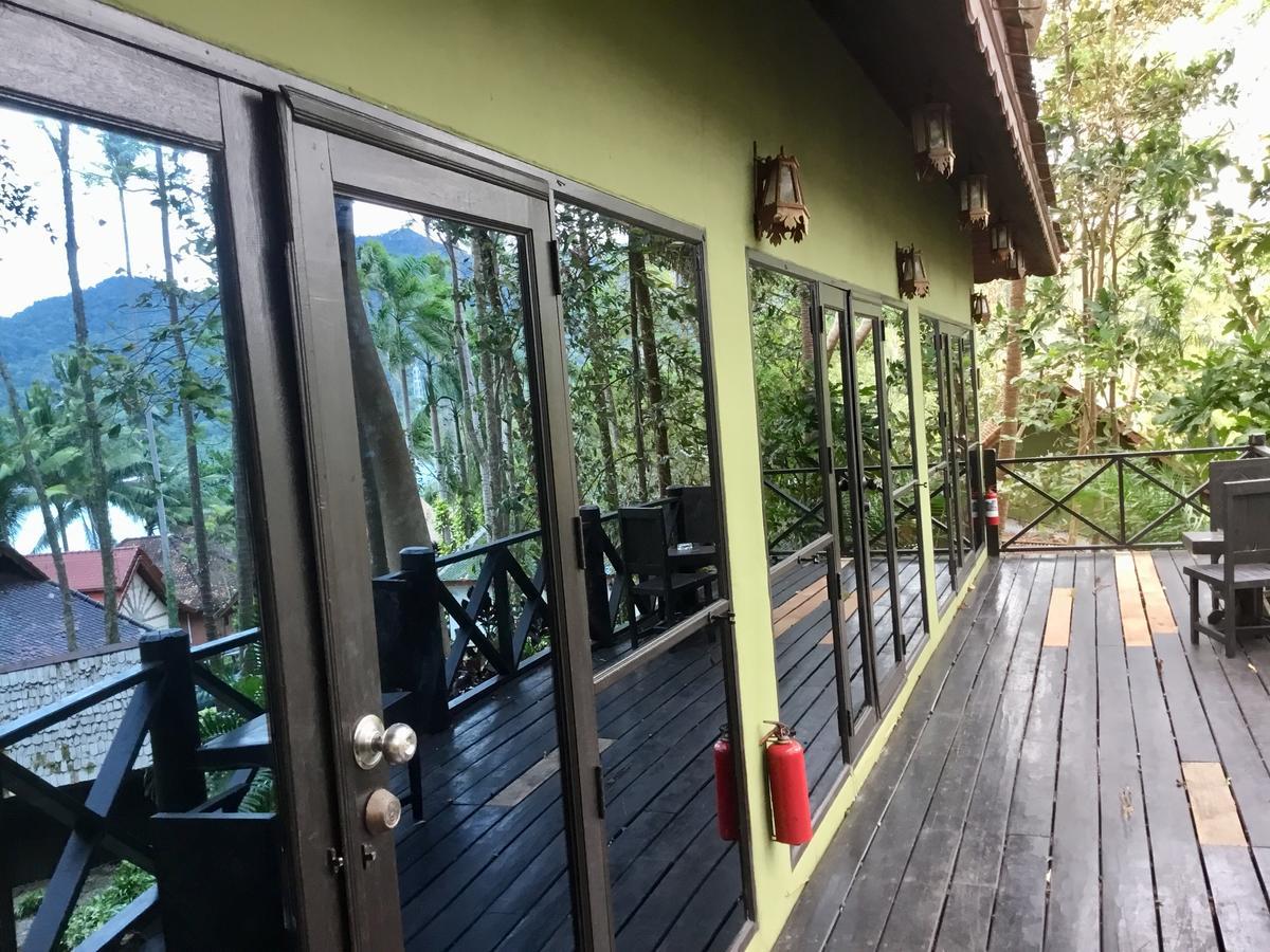 Nirvana Resort Koh Chang Bang Bao Beach Exterior photo