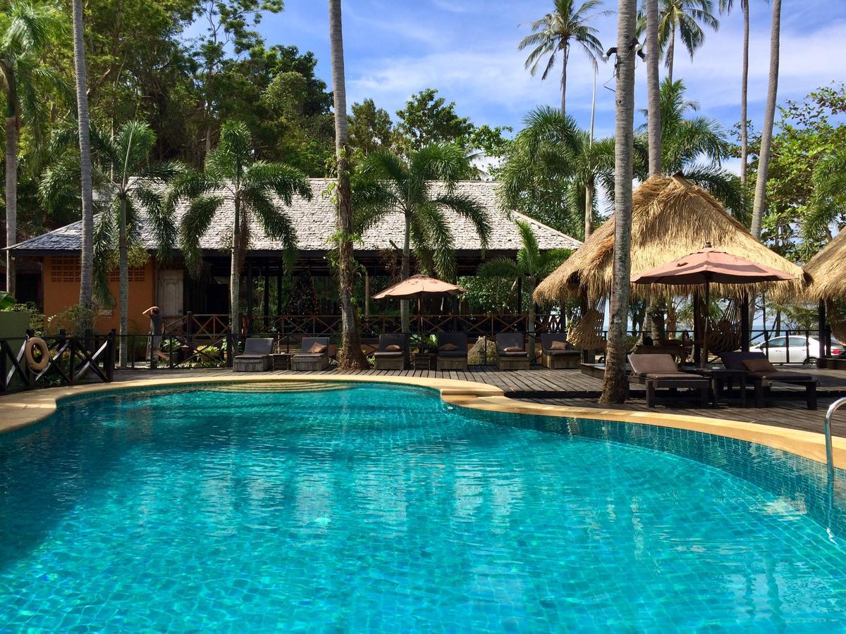 Nirvana Resort Koh Chang Bang Bao Beach Exterior photo