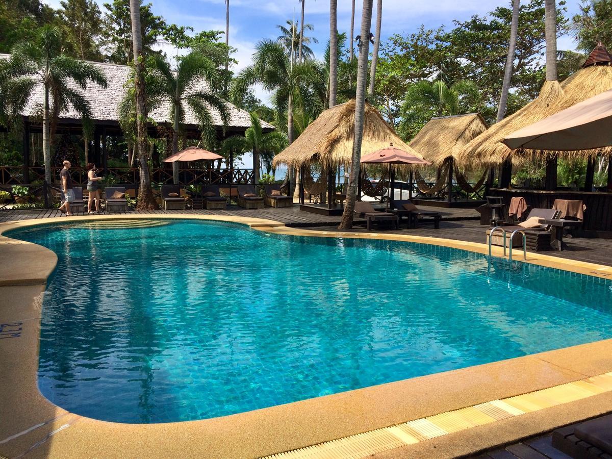 Nirvana Resort Koh Chang Bang Bao Beach Exterior photo
