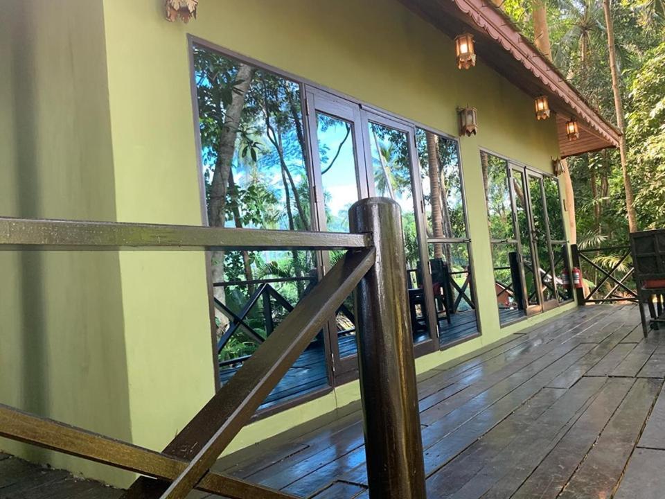 Nirvana Resort Koh Chang Bang Bao Beach Exterior photo